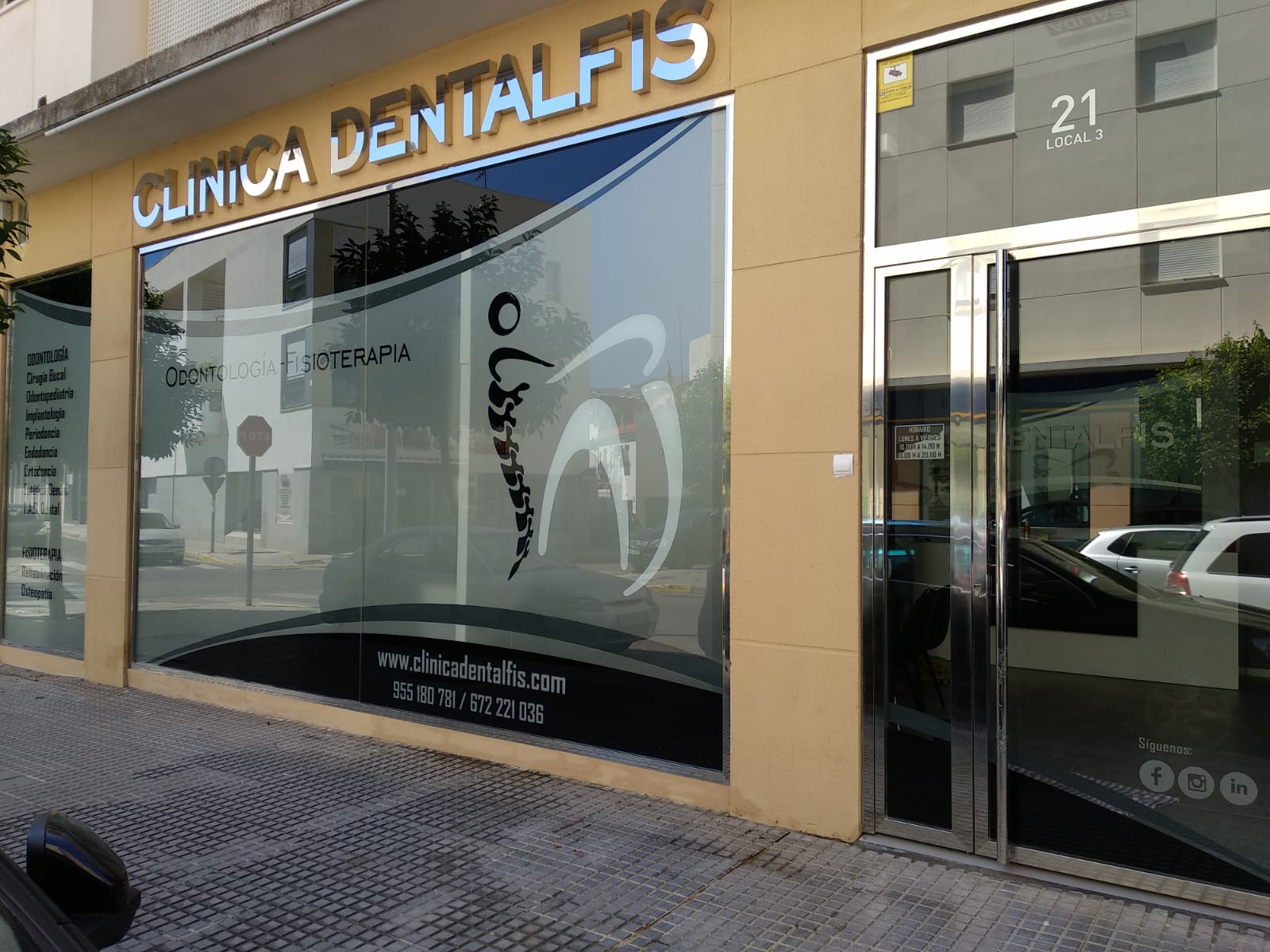 Dentalfis, nueva clínica en Écija